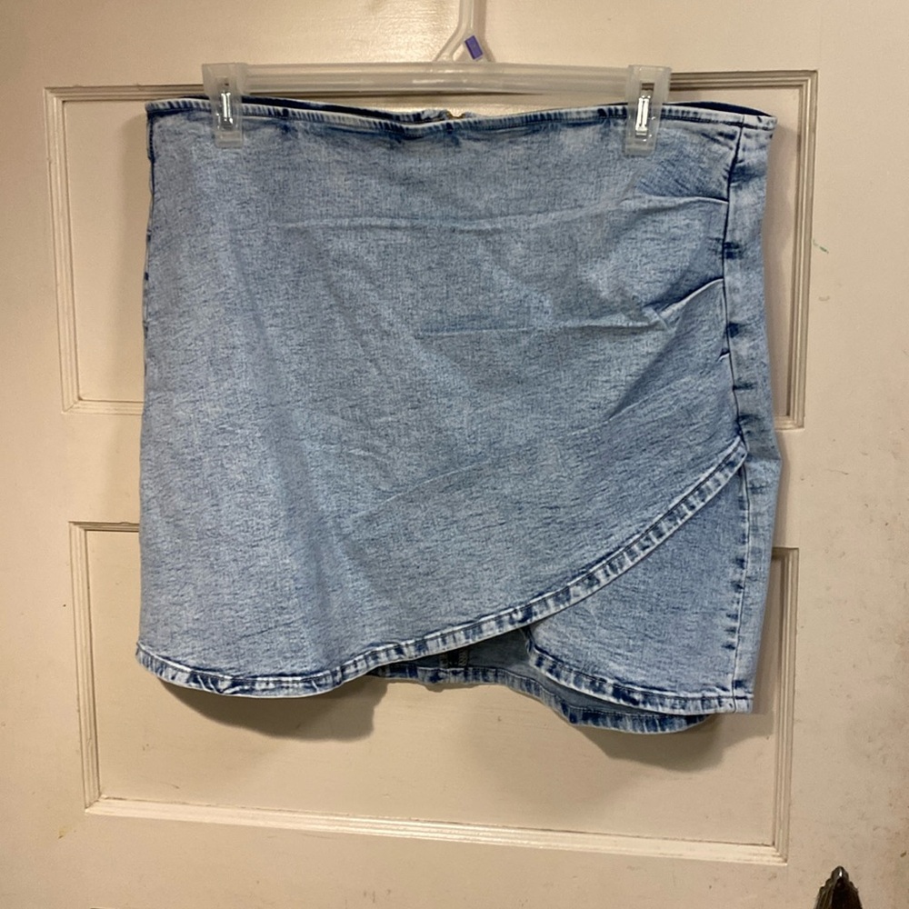 Denim mini skirt. Size 2XL